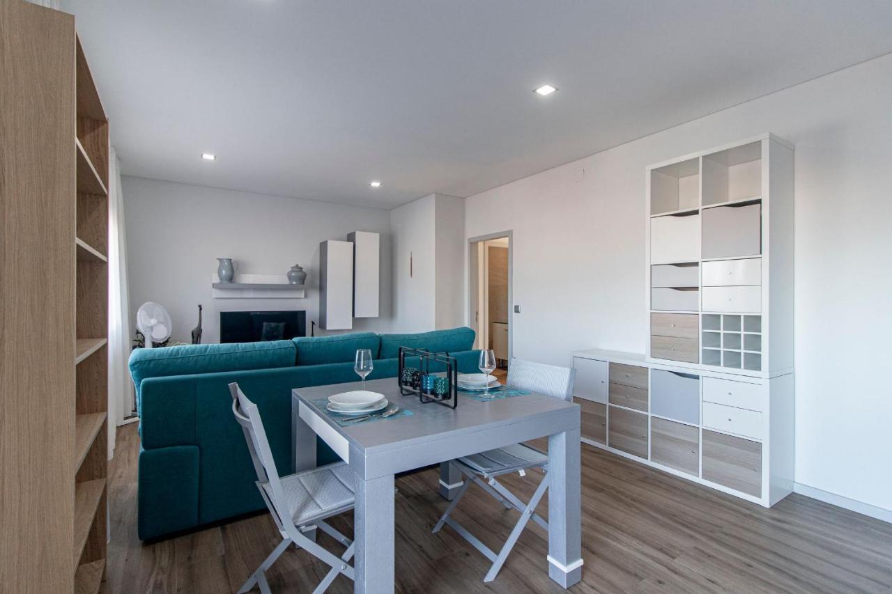 Downtown 1Br Apartment W/ Balcony By Lovelystay OOporto Exterior foto